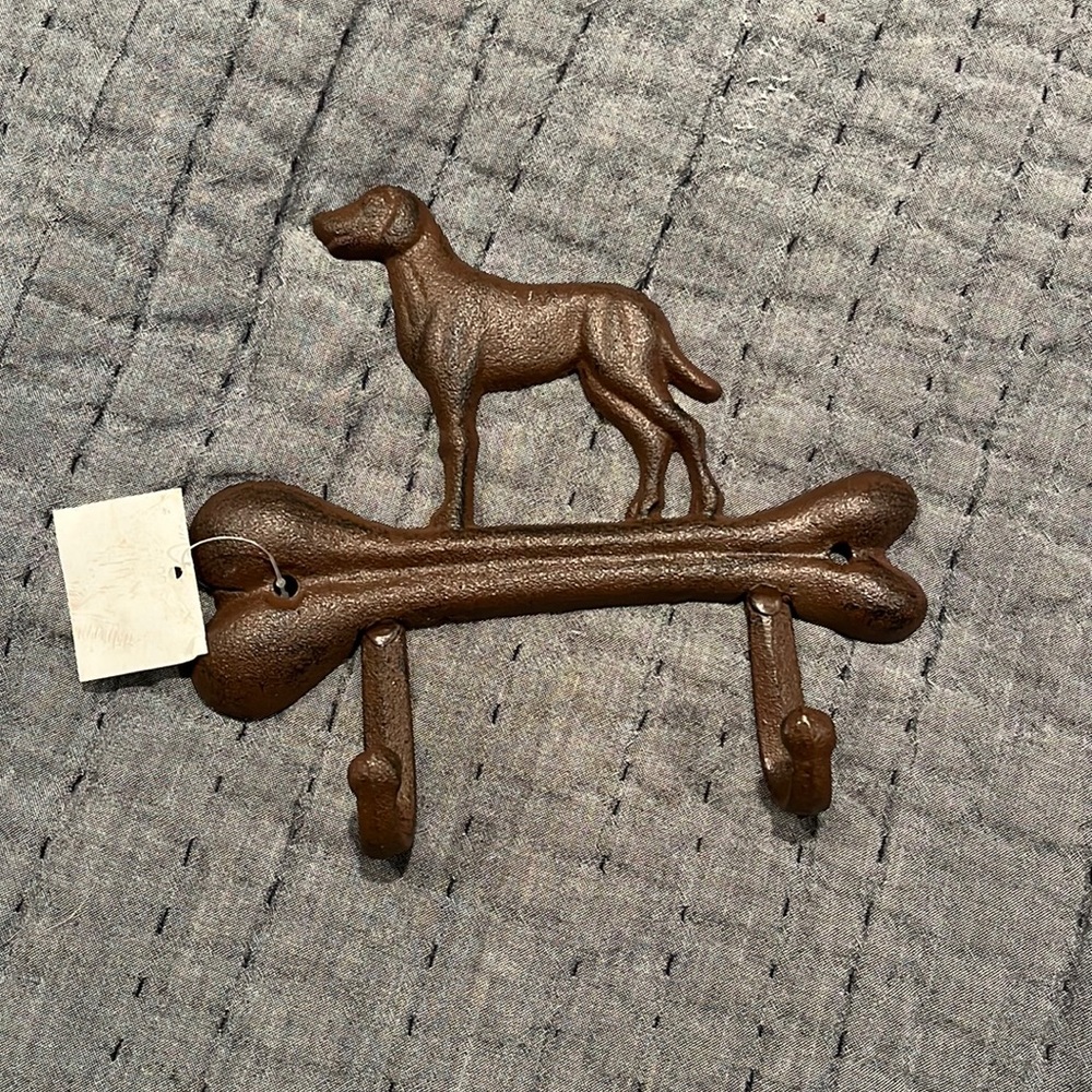 Labrador Hooks